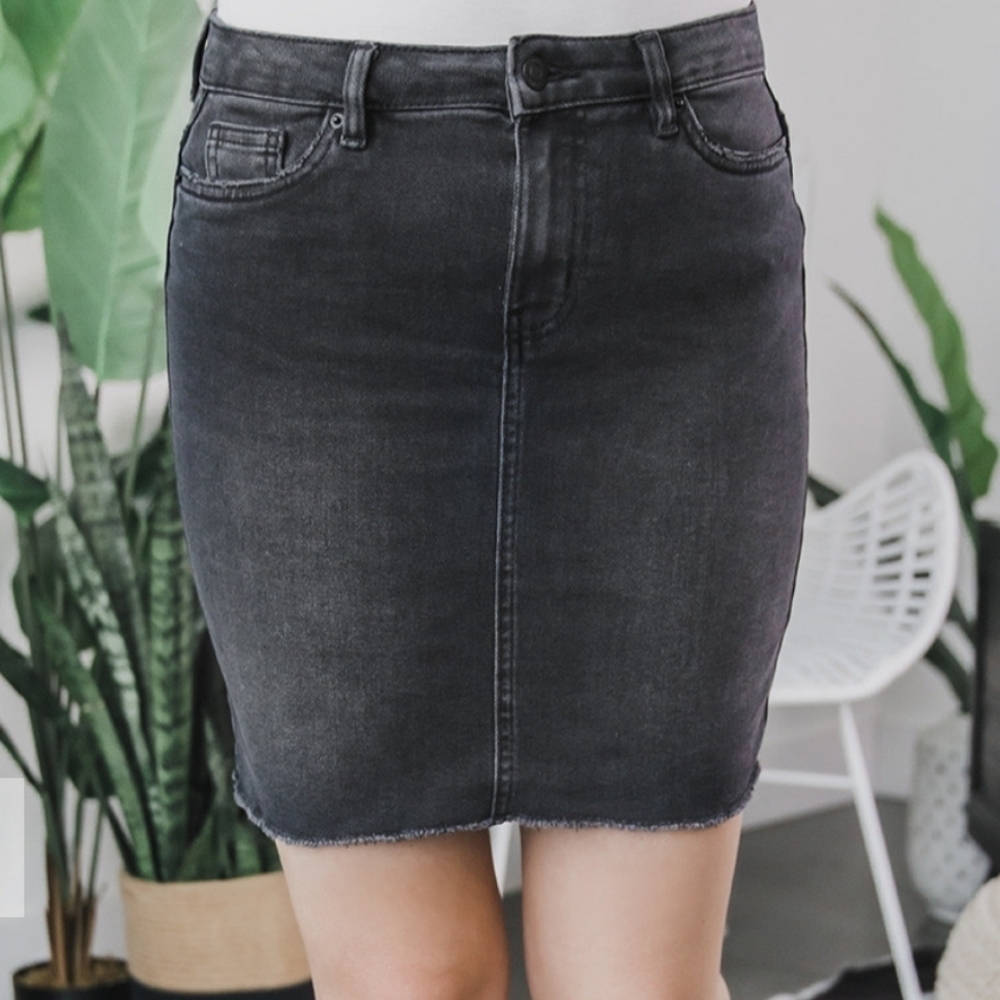 Vero Moda NWT Jean Skirt | Black Denim | Size Large